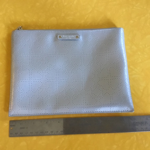 Kate Spade Large Zip/Flat Tablet Bag - Picture 1 of 6